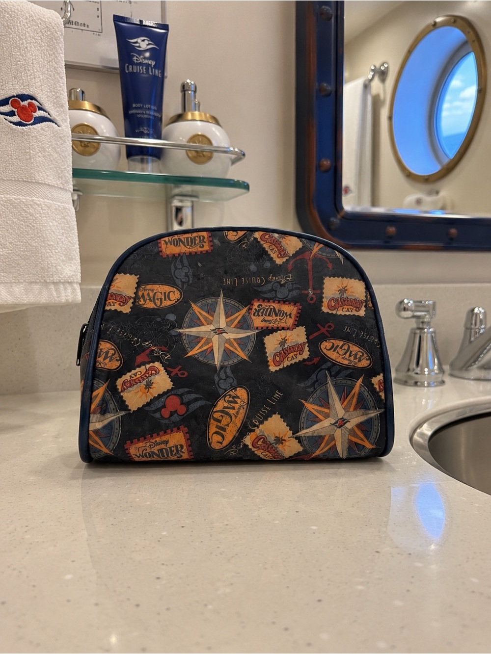Rare! Disney Cruise Line Magic Wonder Castaway Cay Travel Toiletry Makeup Bag